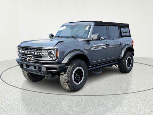Used 2021 Ford Bronco 4-Door w/ Sasquatch Package image 2