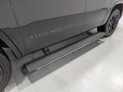 Used 2023 Jeep Grand Wagoneer Series II image 13