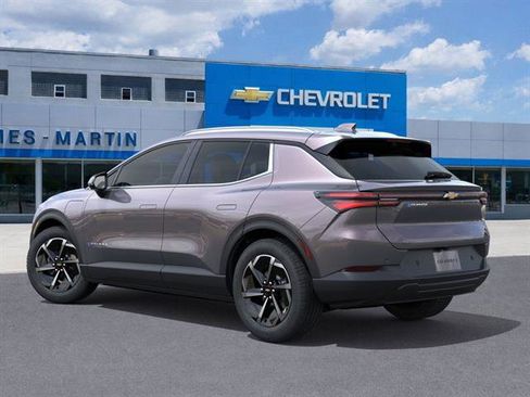 New 2026 Chevrolet Equinox EV LT image 3