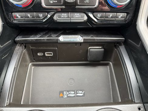 Used 2024 GMC Yukon Denali image 45