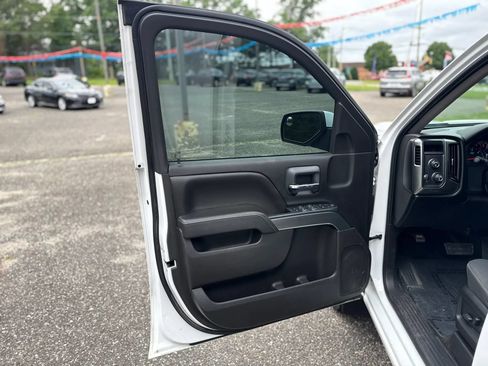 Used 2018 Chevrolet Silverado 1500 LT w/ LT Fleet Convenience Package AWD/4WD image 11
