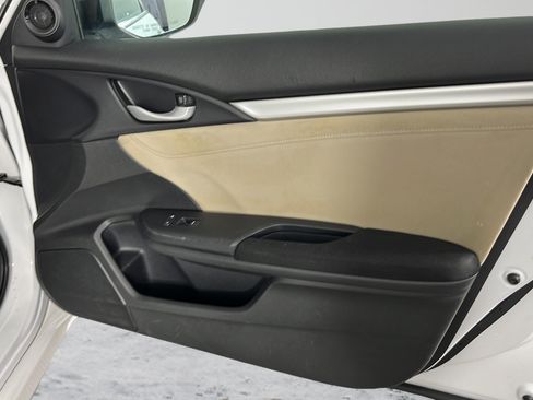Used 2020 Honda Civic EX image 14