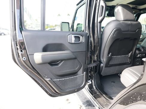 New 2026 Jeep Wrangler Unlimited Sahara AWD/4WD image 34