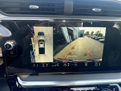 New 2026 GMC Sierra 2500 Denali w/ Denali Reserve Package AWD/4WD image 15