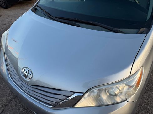 Used 2015 Toyota Sienna XLE Premium image 16