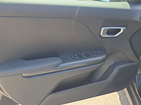 New 2026 Kia K4 FWD image 17