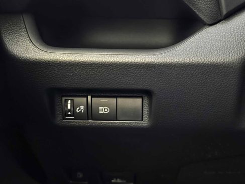 Used 2025 Toyota RAV4 XLE image 28