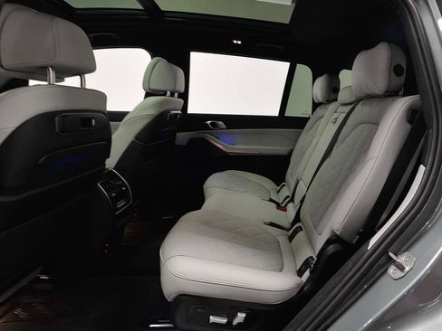 Certified 2024 BMW X7 xDrive40i w/ M Sport Package image 11