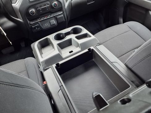Used 2020 Chevrolet Silverado 1500 Custom w/ Custom Value Package AWD/4WD image 9