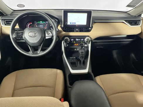 Used 2025 Toyota RAV4 XLE w/ Convenience Package FWD image 29
