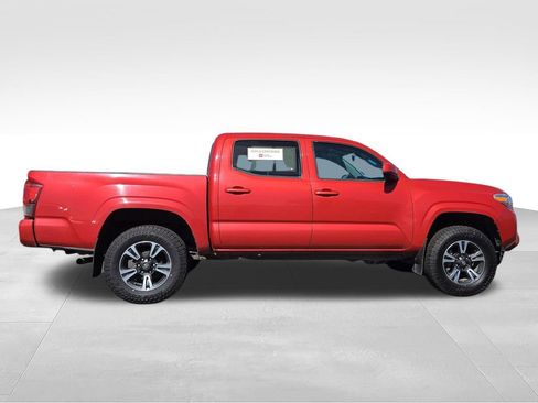 Certified 2022 Toyota Tacoma SR image 7