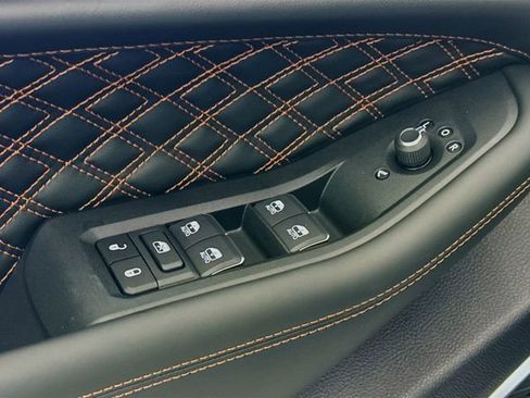 New 2025 Jeep Grand Cherokee Summit w/ Obsidian Package image 18