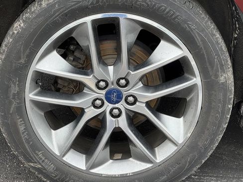 Used 2016 Ford Edge Titanium w/ Equipment Group 301A AWD/4WD image 31