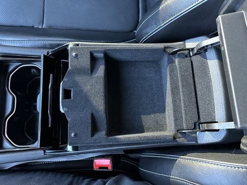 Used 2023 Jeep Grand Cherokee Overland w/ Luxury Tech Group IV image 31