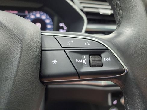 Used 2023 Audi Q3 2.0T Premium image 15