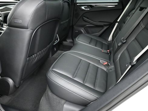 Certified 2026 Porsche Macan S image 22