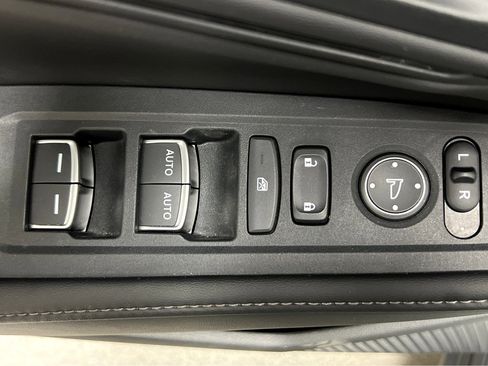 Used 2024 Honda Accord Sport image 40