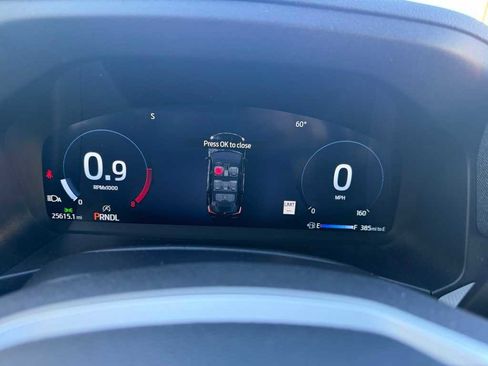 Used 2025 Ford Explorer Active image 3