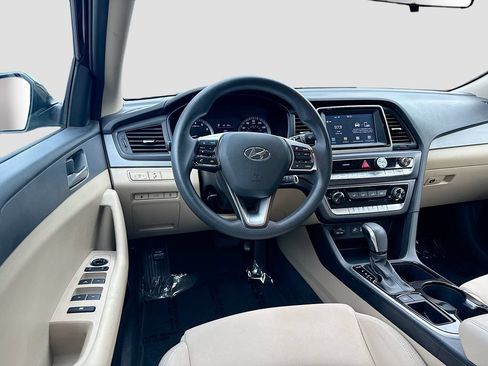 Used 2018 Hyundai Sonata SE FWD image 21