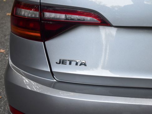 Used 2019 Volkswagen Jetta S w/ Driver Assistance Package image 17