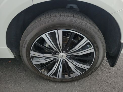 Used 2023 Volvo XC60 B5 Plus w/ Climate Package AWD/4WD image 34