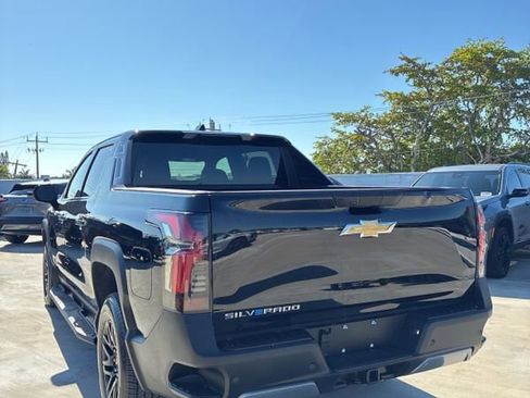 Used 2026 Chevrolet Silverado EV LT image 4
