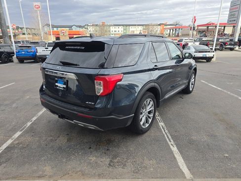Used 2022 Ford Explorer XLT w/ Equipment Group 202A image 6