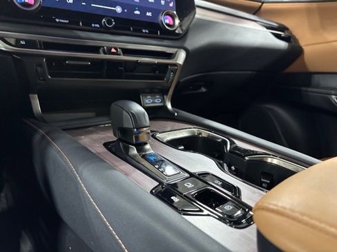 Used 2024 Lexus RX 350 Premium image 21