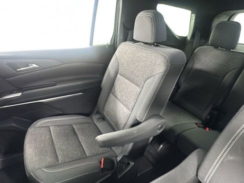 Used 2024 Chevrolet Traverse LT AWD/4WD image 14