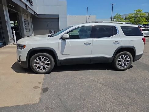 Used 2020 GMC Acadia SLT w/ Driver Alert Package II AWD/4WD image 3