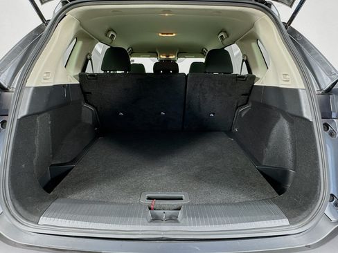 Used 2023 Nissan Rogue S AWD/4WD image 25