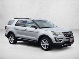 Used 2016 Ford Explorer XLT AWD/4WD video 3