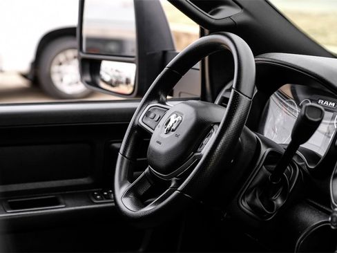 Used 2023 RAM 3500 Tradesman image 11