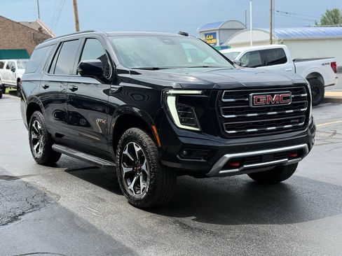 Used 2025 GMC Yukon AT4 w/ Premium Trailering Package AWD/4WD image 3