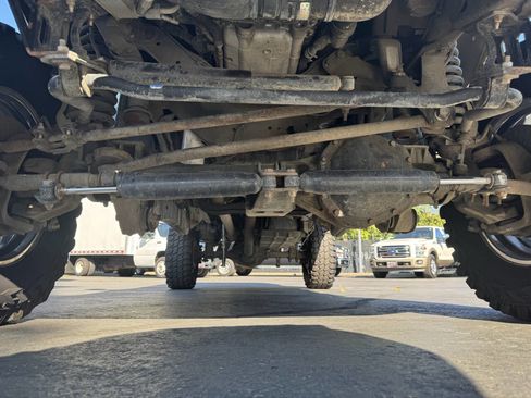 Used 2015 Ford F250 Platinum w/ FX4 Off-Road Package image 26