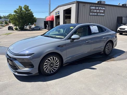 Used 2024 Hyundai Sonata Limited FWD image 3