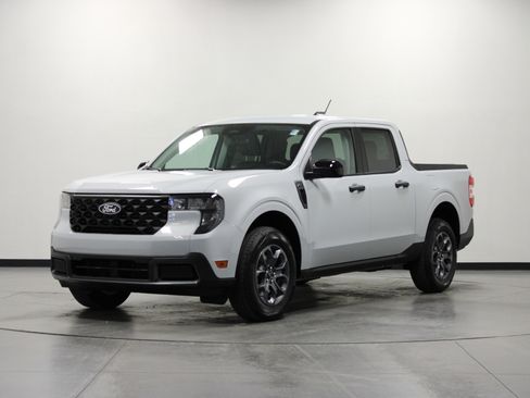 New 2025 Ford Maverick XLT w/ Equipment Group 301A image 8