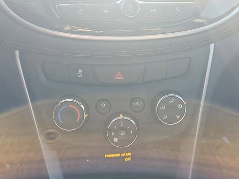 Used 2022 Chevrolet Trax LS w/ Tint and Cruise Package image 20