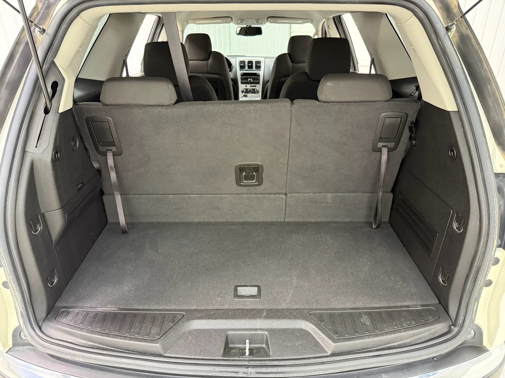 Used 2011 GMC Acadia SLE AWD/4WD image 17