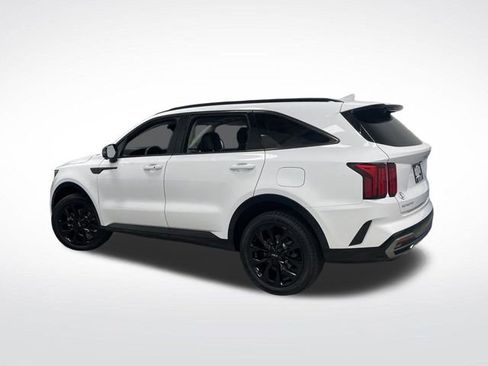 Used 2023 Kia Sorento SX image 3