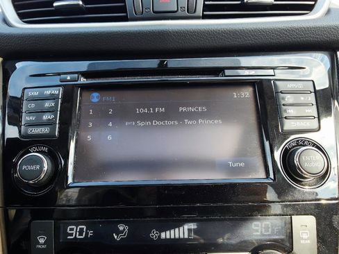 Used 2016 Nissan Rogue SL w/ SL Premium Package image 25