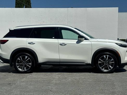Used 2023 INFINITI QX60 Luxe w/ Vision Package AWD/4WD image 2