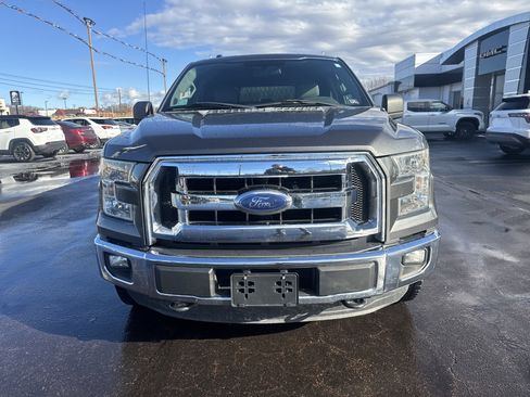 Used 2015 Ford F150 XLT w/ Trailer Tow Package image 9