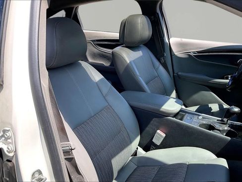 Used 2014 Chevrolet Impala LT w/ Convenience Package FWD image 32