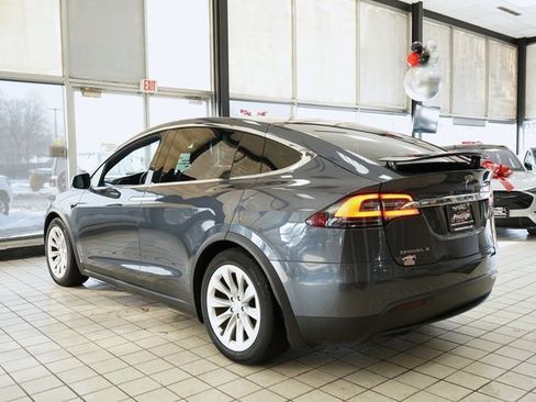 Used 2017 Tesla Model X 75D image 7