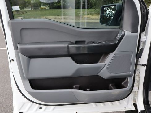 Used 2022 Ford F150 XL w/ Trailer Tow Package image 23