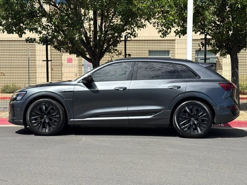 Used 2024 Audi Q8 e-tron Premium Plus AWD/4WD image 3