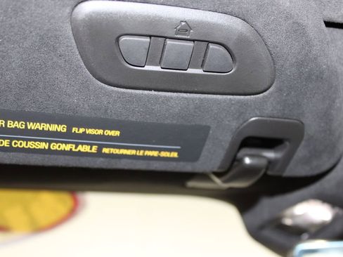 Used 2023 Chevrolet Corvette Stingray Premium Conv image 35