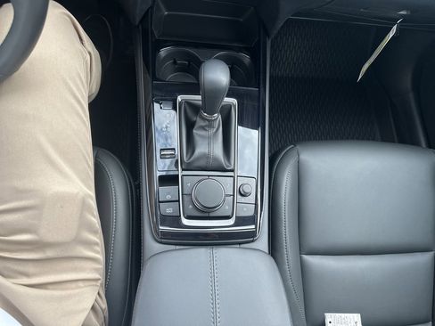 New 2025 MAZDA CX-30 AWD 2.5 S w/ Select Sport Pkg image 39