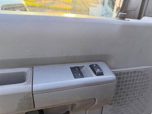 Used 2014 Ford E-150 and Econoline 150 w/ Power Group RWD image 22